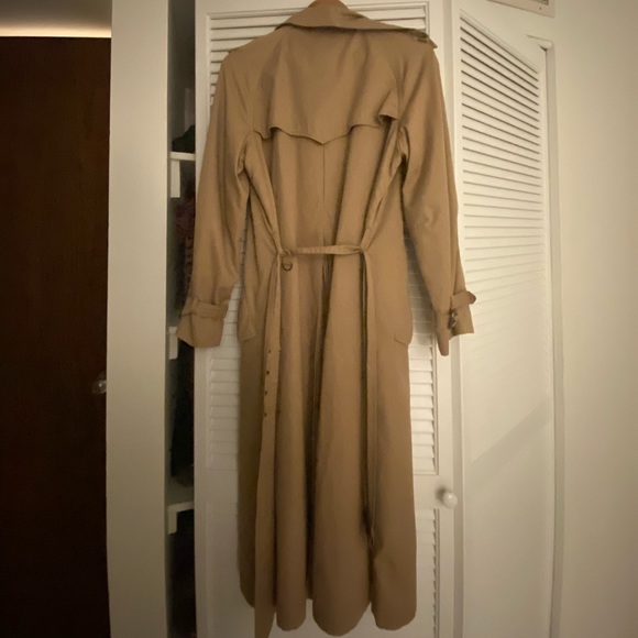 Tan Trench-coat - Picture 3 of 5